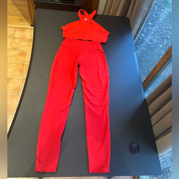 (3) Bombshell Workout Set Bundle - Picture 8 of 13